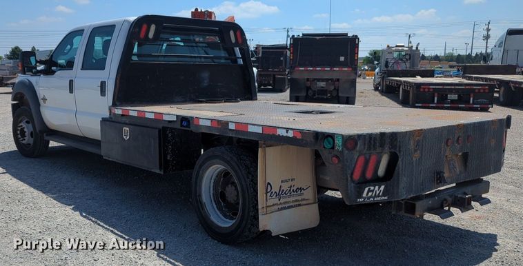 image for item NG9898 2016 Ford F550 Crew Cab flatbed truck