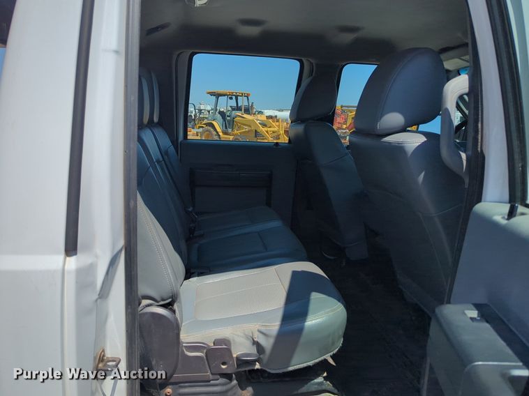 image for item NG9898 2016 Ford F550 Crew Cab flatbed truck