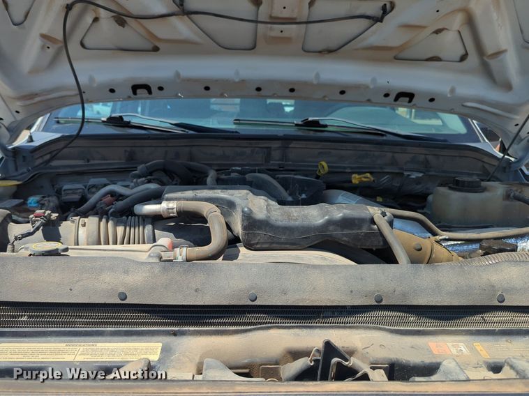 image for item NG9898 2016 Ford F550 Crew Cab flatbed truck