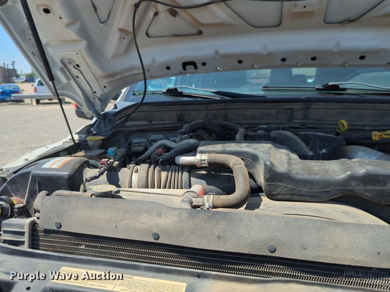 image for item NG9898 2016 Ford F550 Crew Cab flatbed truck