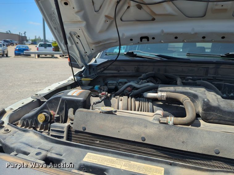 image for item NG9898 2016 Ford F550 Crew Cab flatbed truck