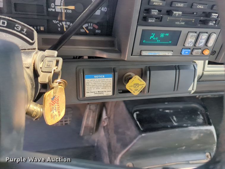 image for item NG9899 1998 GMC C6500 box truck