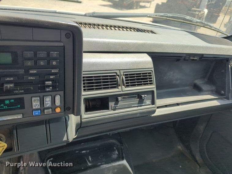 image for item NG9899 1998 GMC C6500 box truck