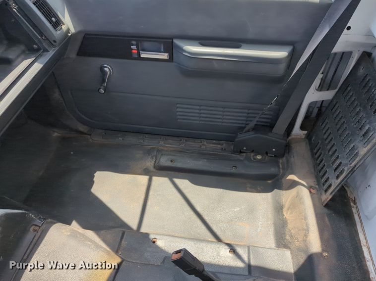 image for item NG9899 1998 GMC C6500 box truck