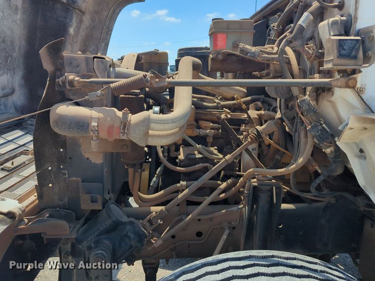 image for item NG9899 1998 GMC C6500 box truck