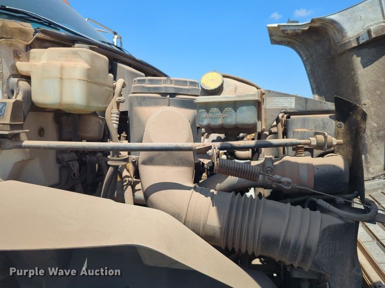 image for item NG9899 1998 GMC C6500 box truck