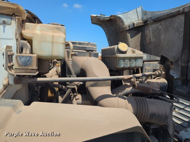 image for item NG9899 1998 GMC C6500 box truck