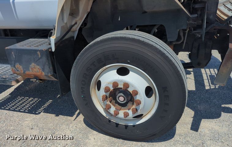 image for item NG9899 1998 GMC C6500 box truck