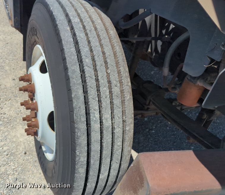 image for item NG9899 1998 GMC C6500 box truck