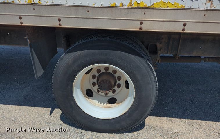 image for item NG9899 1998 GMC C6500 box truck