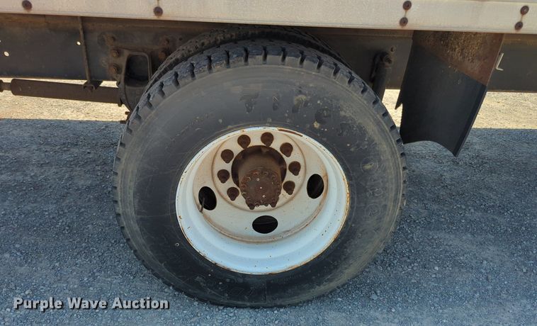 image for item NG9899 1998 GMC C6500 box truck