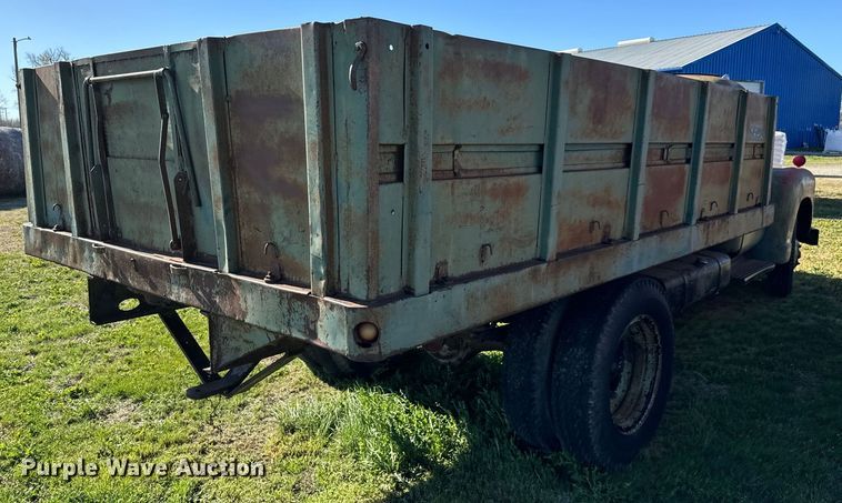image for item NH9072 1953 GMC 350 grain truck