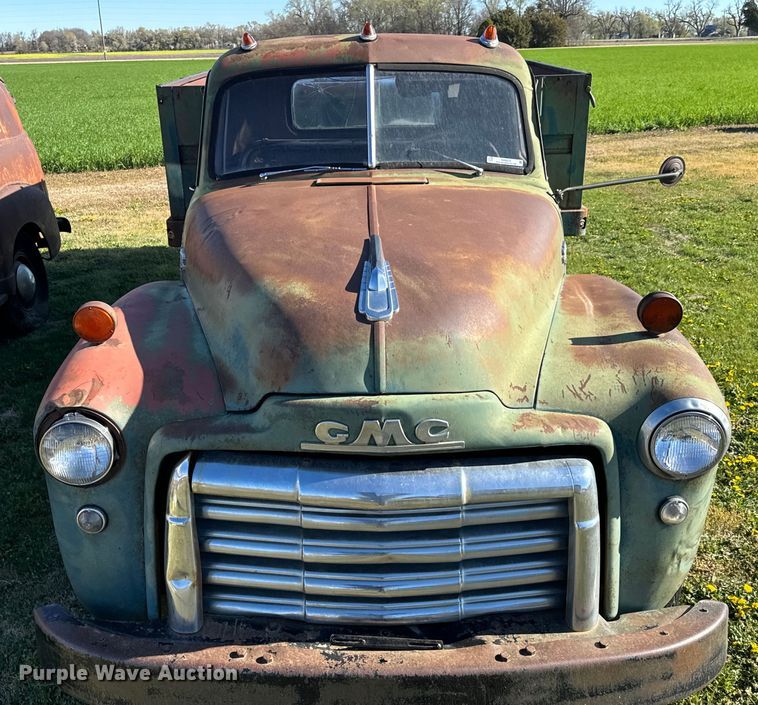 image for item NH9072 1953 GMC 350 grain truck