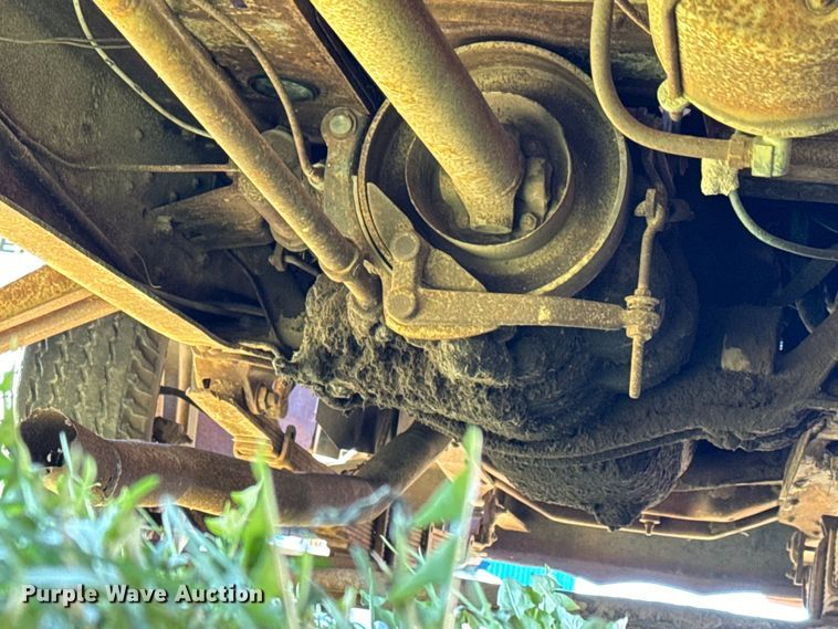 image for item NH9072 1953 GMC 350 grain truck