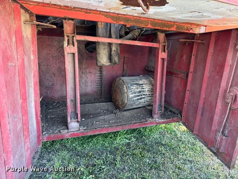 image for item NH9074 1952 Ford  F-6 fuel truck