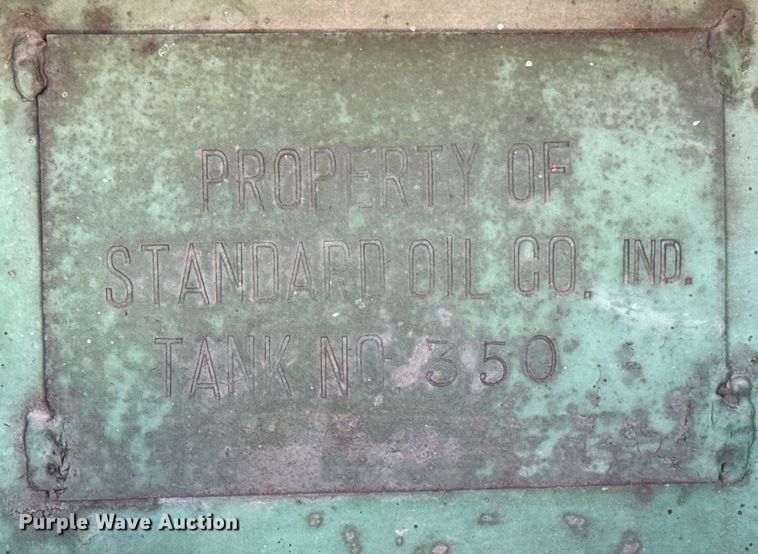 image for item NH9074 1952 Ford  F-6 fuel truck