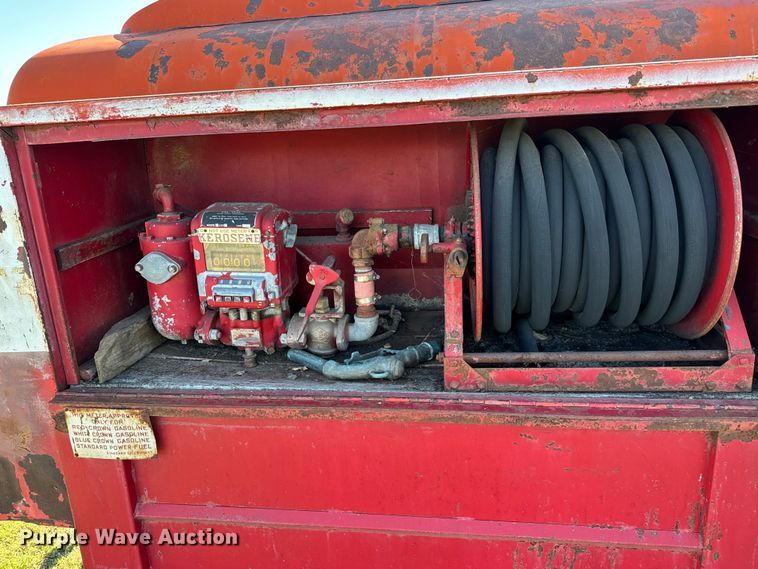 image for item NH9074 1952 Ford  F-6 fuel truck