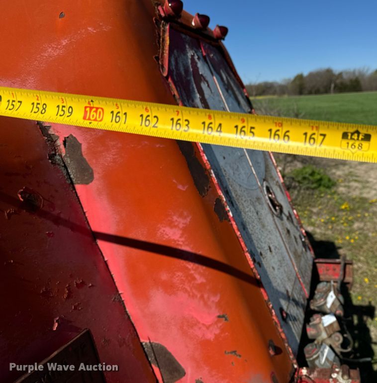 image for item NH9074 1952 Ford  F-6 fuel truck