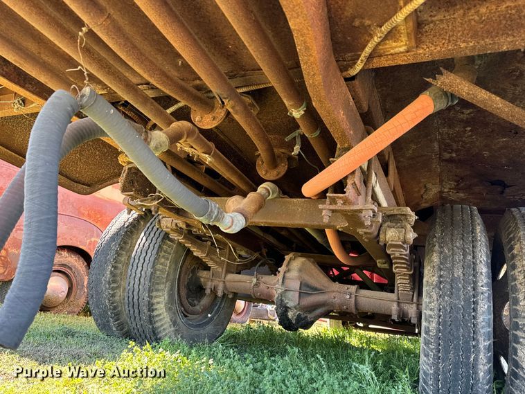 image for item NH9074 1952 Ford  F-6 fuel truck