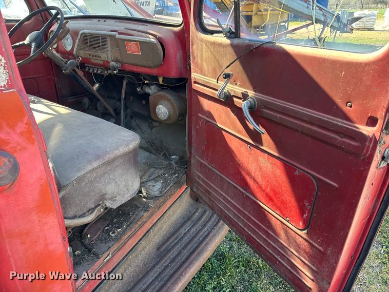 image for item NH9074 1952 Ford  F-6 fuel truck