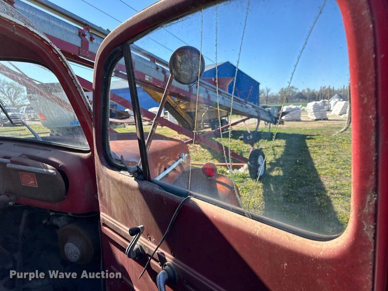 image for item NH9074 1952 Ford  F-6 fuel truck