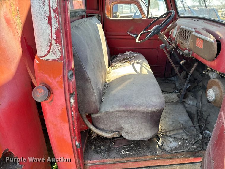 image for item NH9074 1952 Ford  F-6 fuel truck