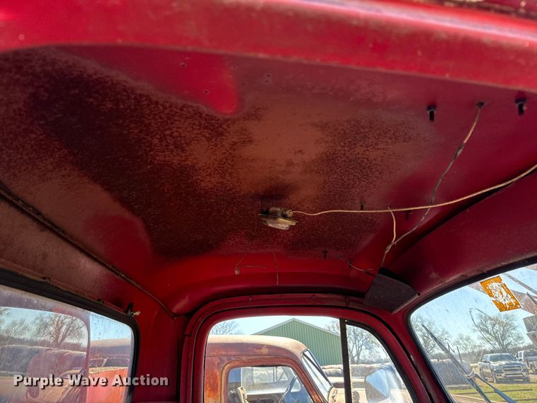 image for item NH9074 1952 Ford  F-6 fuel truck