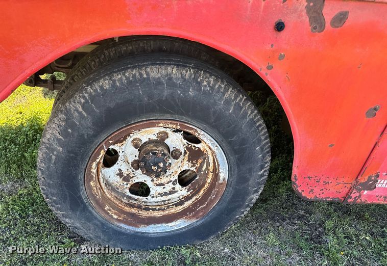 image for item NH9074 1952 Ford  F-6 fuel truck