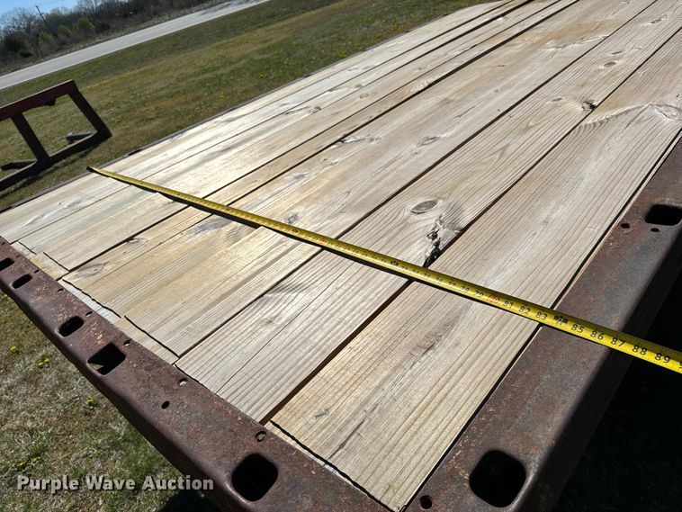 image for item NH9075 1948 Chevrolet  Loadmaster flatbed truck