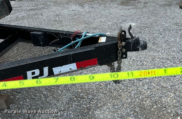 image for item NL9863 2021 PJ Carhauler Tilt T6222 tilt deck equipment trailer