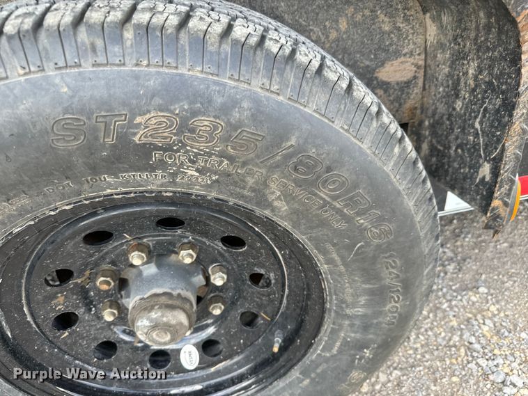 image for item NL9863 2021 PJ Carhauler Tilt T6222 tilt deck equipment trailer