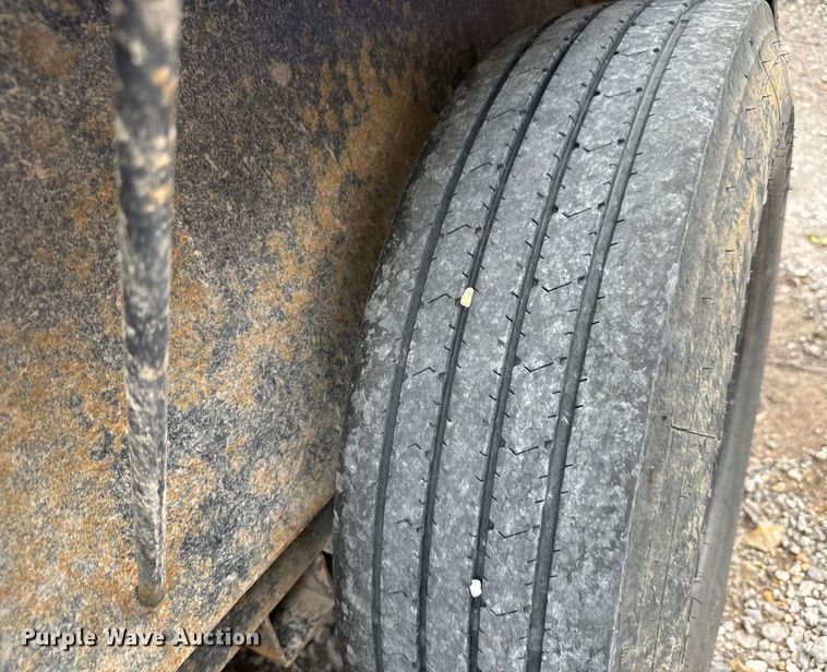 image for item NL9863 2021 PJ Carhauler Tilt T6222 tilt deck equipment trailer