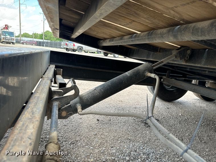 image for item NL9864 2020 PJ Carhauler Tilt T6222 tilt deck equipment trailer