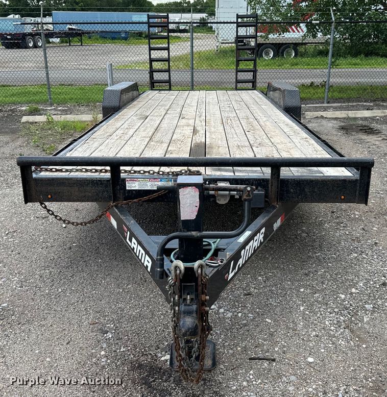 image for item NL9865 2019 Lamar H6832227 equipment trailer