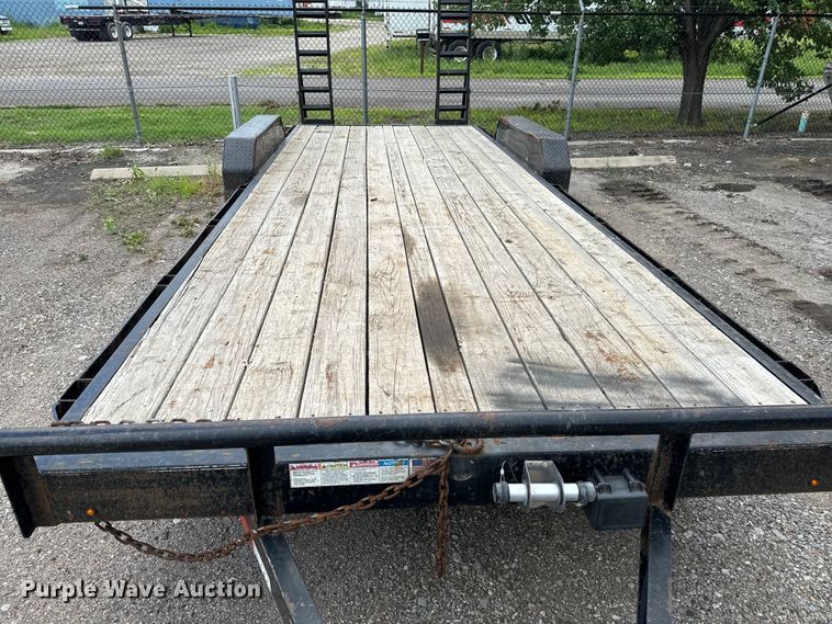 image for item NL9865 2019 Lamar H6832227 equipment trailer