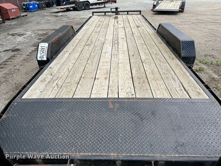 image for item NL9865 2019 Lamar H6832227 equipment trailer
