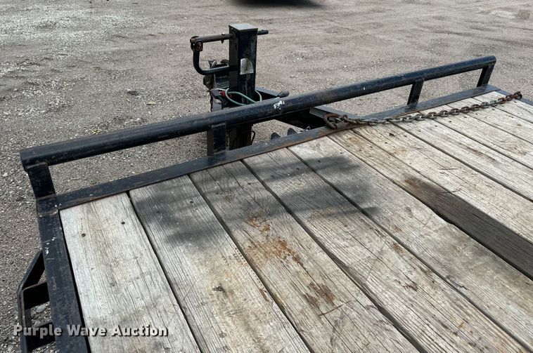 image for item NL9865 2019 Lamar H6832227 equipment trailer