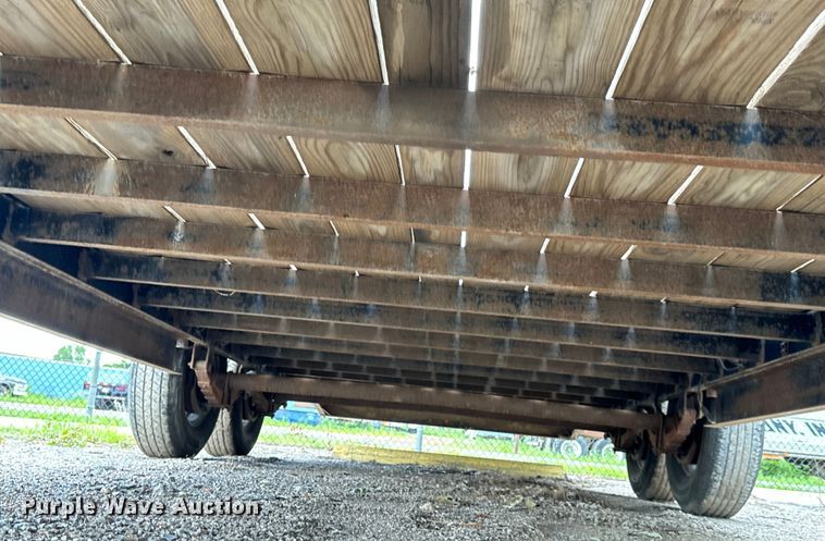 image for item NL9865 2019 Lamar H6832227 equipment trailer