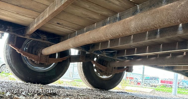 image for item NL9865 2019 Lamar H6832227 equipment trailer