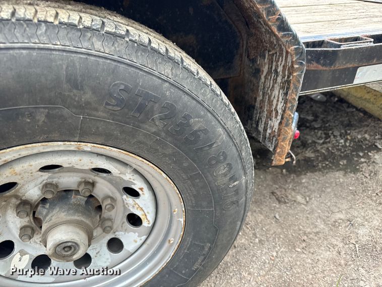 image for item NL9865 2019 Lamar H6832227 equipment trailer