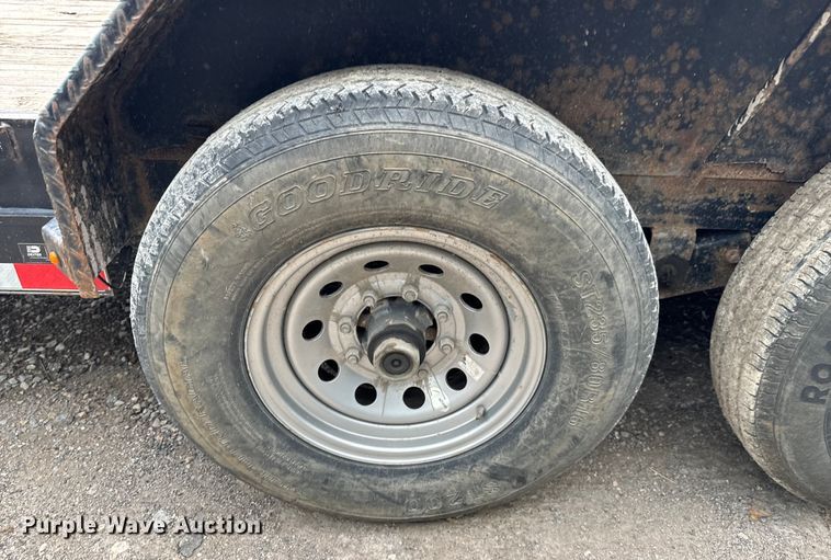 image for item NL9865 2019 Lamar H6832227 equipment trailer