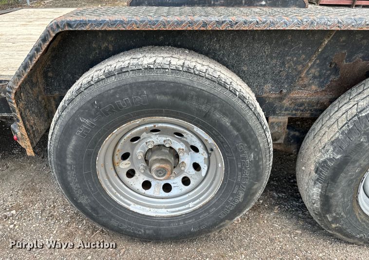 image for item NL9865 2019 Lamar H6832227 equipment trailer