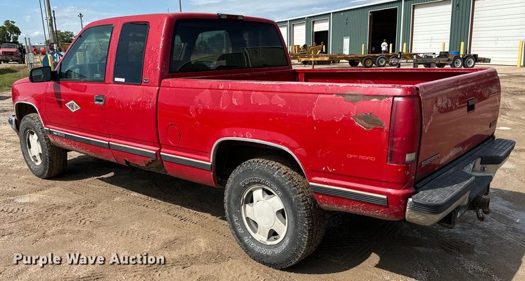 image for item NL9881 1998 GMC Sierra 1500 Ext. Cab pickup truck