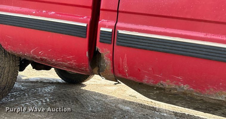 image for item NL9881 1998 GMC Sierra 1500 Ext. Cab pickup truck