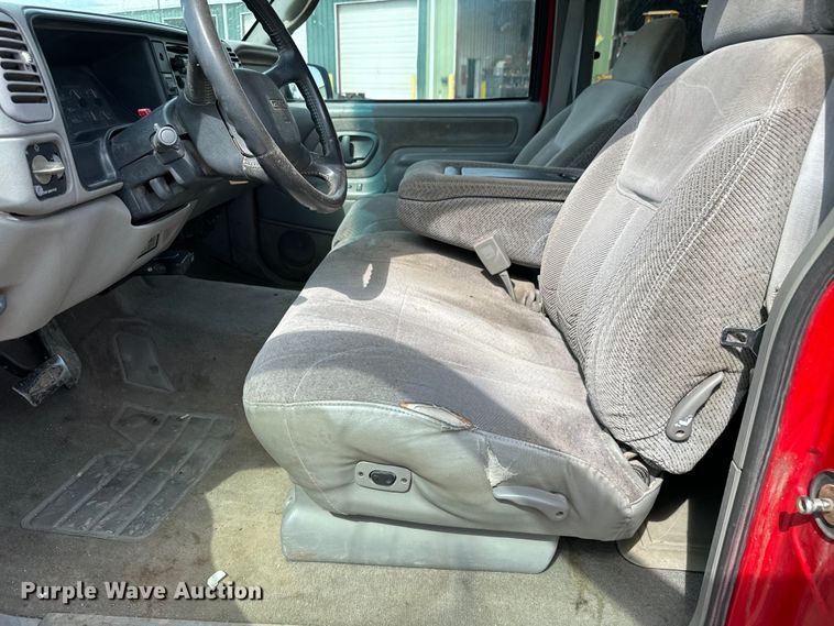 image for item NL9881 1998 GMC Sierra 1500 Ext. Cab pickup truck