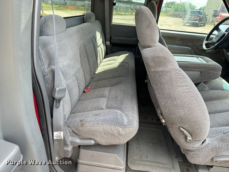 image for item NL9881 1998 GMC Sierra 1500 Ext. Cab pickup truck