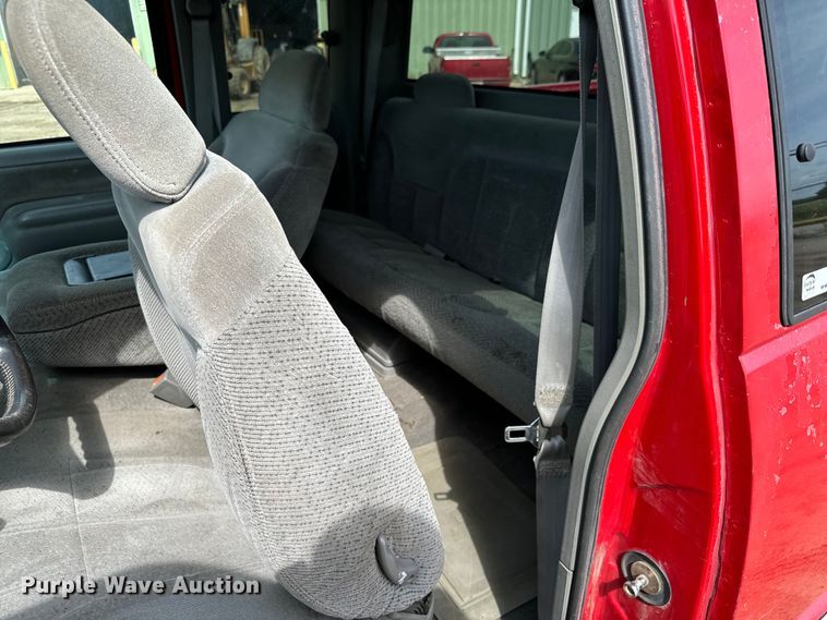 image for item NL9881 1998 GMC Sierra 1500 Ext. Cab pickup truck