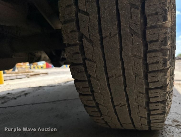 image for item NL9881 1998 GMC Sierra 1500 Ext. Cab pickup truck