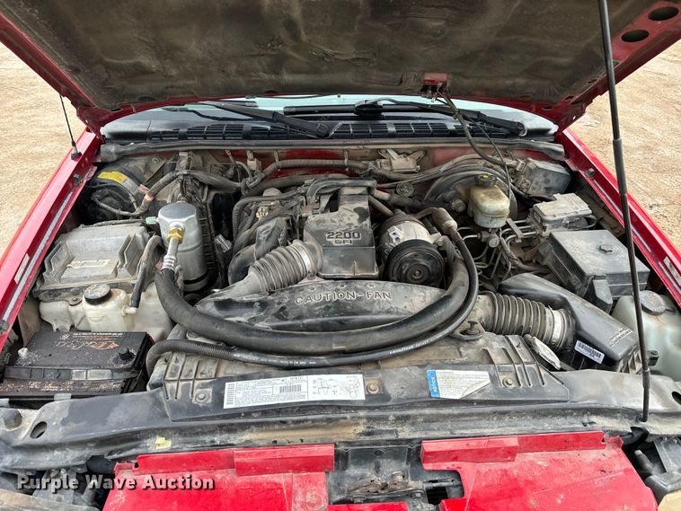 image for item NL9883 2001 GMC Sonama  pickup truck