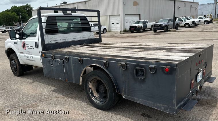 image for item NL9897 2004 Ford F550 flatbed truck